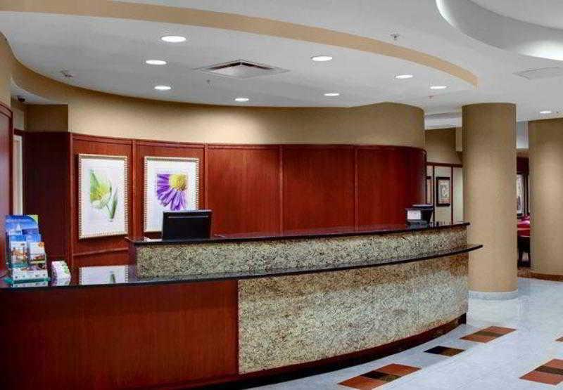 Courtyard By Marriott Фейетвилл Интерьер фото